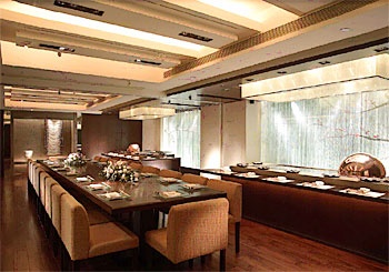 Restaurant - Royal Garden Hotel