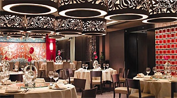 Restaurant - Royal Garden Hotel