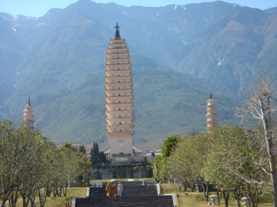 Day Tour to Houses of Bai People in Xizhou, Three Pagodas & Sail on Erhai Lake